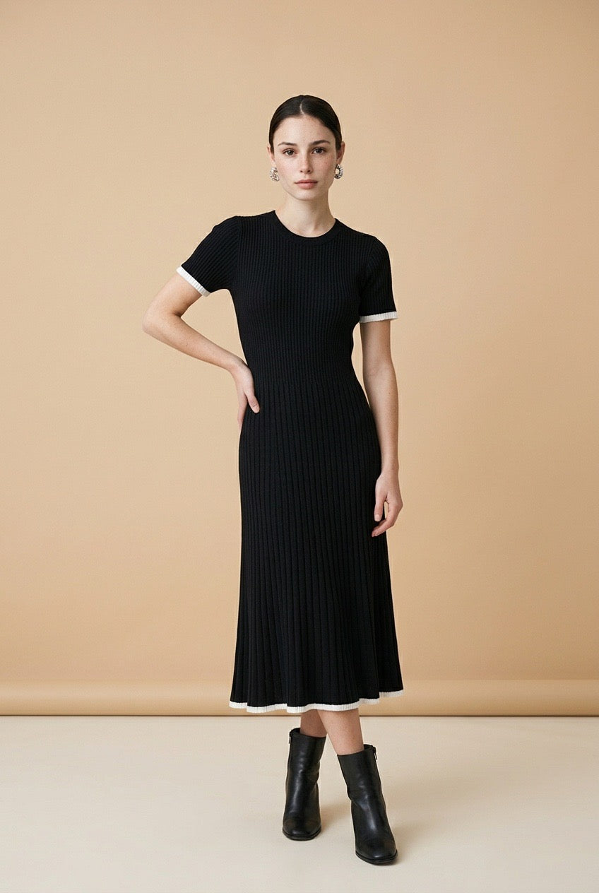 Cuello Redondo Ribbed Knit Crew Neck Midi Dress with Contrast Trim in Black | Casa Maly
